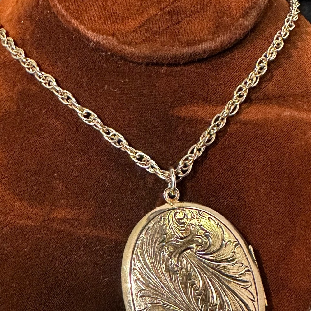Vintage large locket necklace